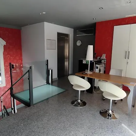 Apartment Comforsuite 2*