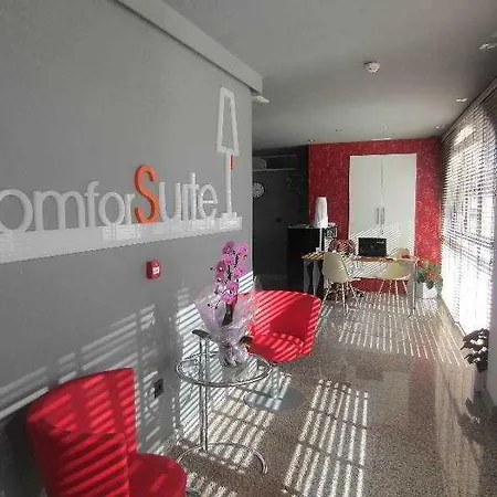 Comforsuite アパート