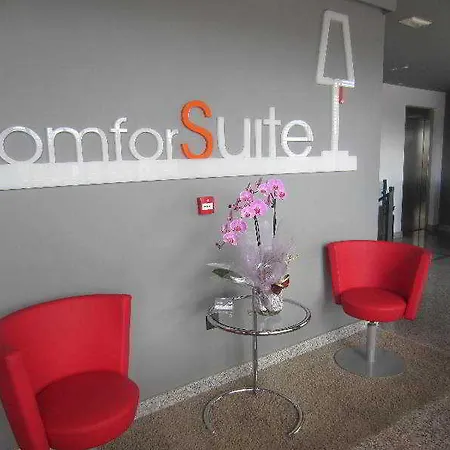 Comforsuite アパート 2*